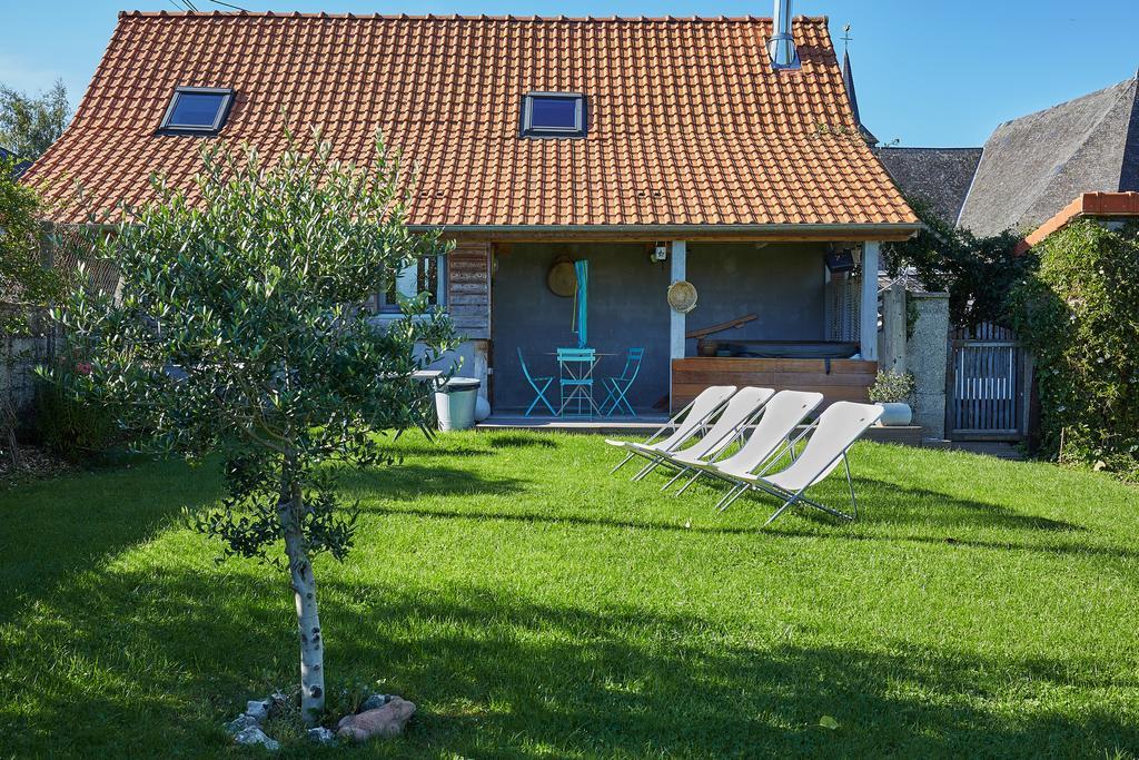 Les Gites De L'Yeres Cuverville-sur-Yeres Exteriör bild